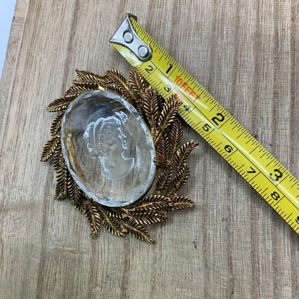 Whiting & Davis Co. Vintage 3D Intaglio Faceted Cameo Crystal Brooch Pendant